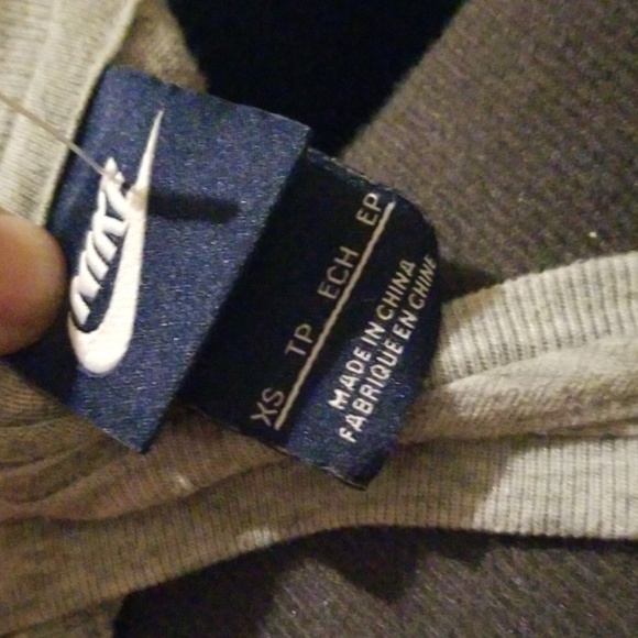 NIKE TANK TOP - Picture 3 of 3